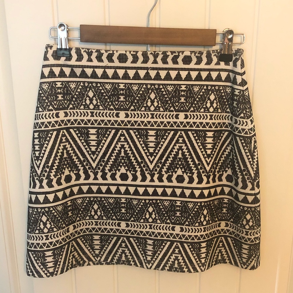 Geometric Mini Skirt